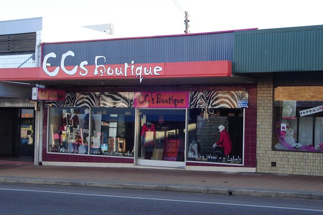 Shop Front Signage by No Limit Digital, Wyong NSW - example 7